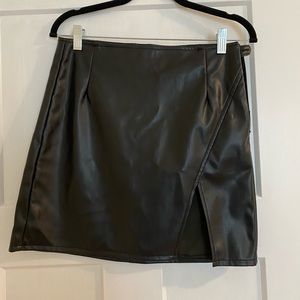 Leather skirt (faux)